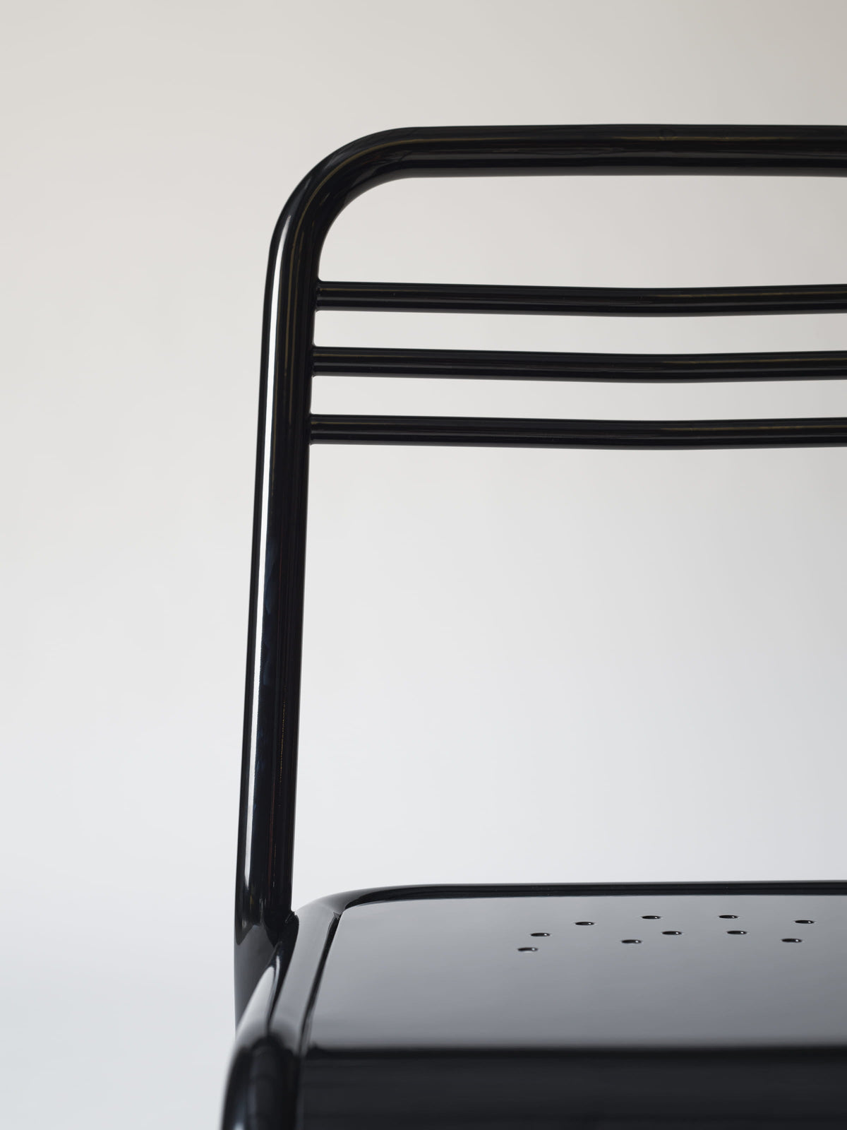Chaise UD - Noir Foncé