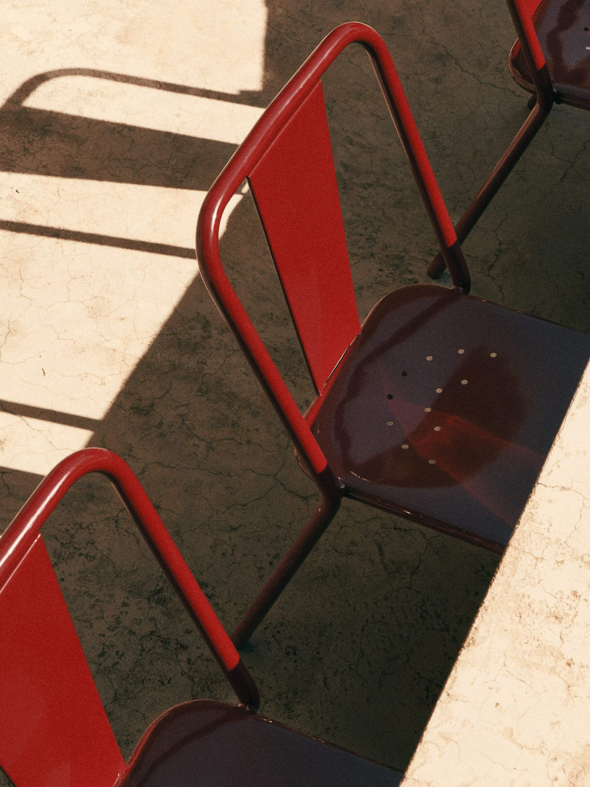 Chaise T37e - Rouge Vin